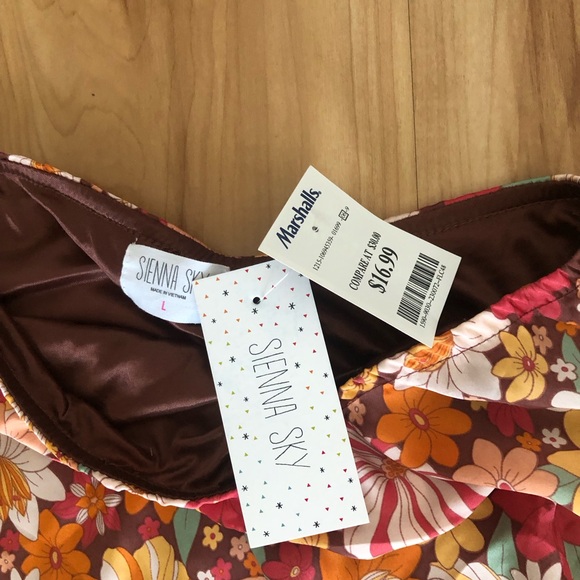 NWT midi skirt - Picture 3 of 3